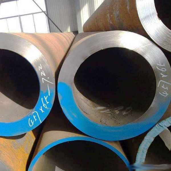 在熱軋無縫鋼管穿孔機(jī)上產(chǎn)生前卡的原因是什么？